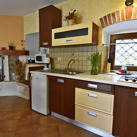 Lovely Ground-floor Flat With Shared Pool In Tar * Tar-Vabriga