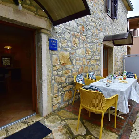 Appartement Lovely Ground-floor Flat With Shared Pool In Tar Tar-Vabriga